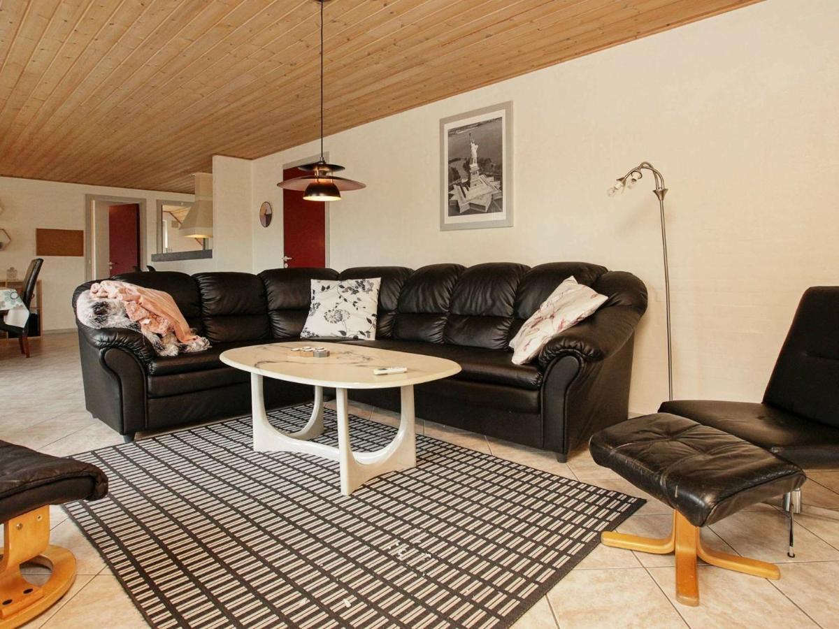 10 Person Holiday Home In Bl Vand Blavand Bilik gambar