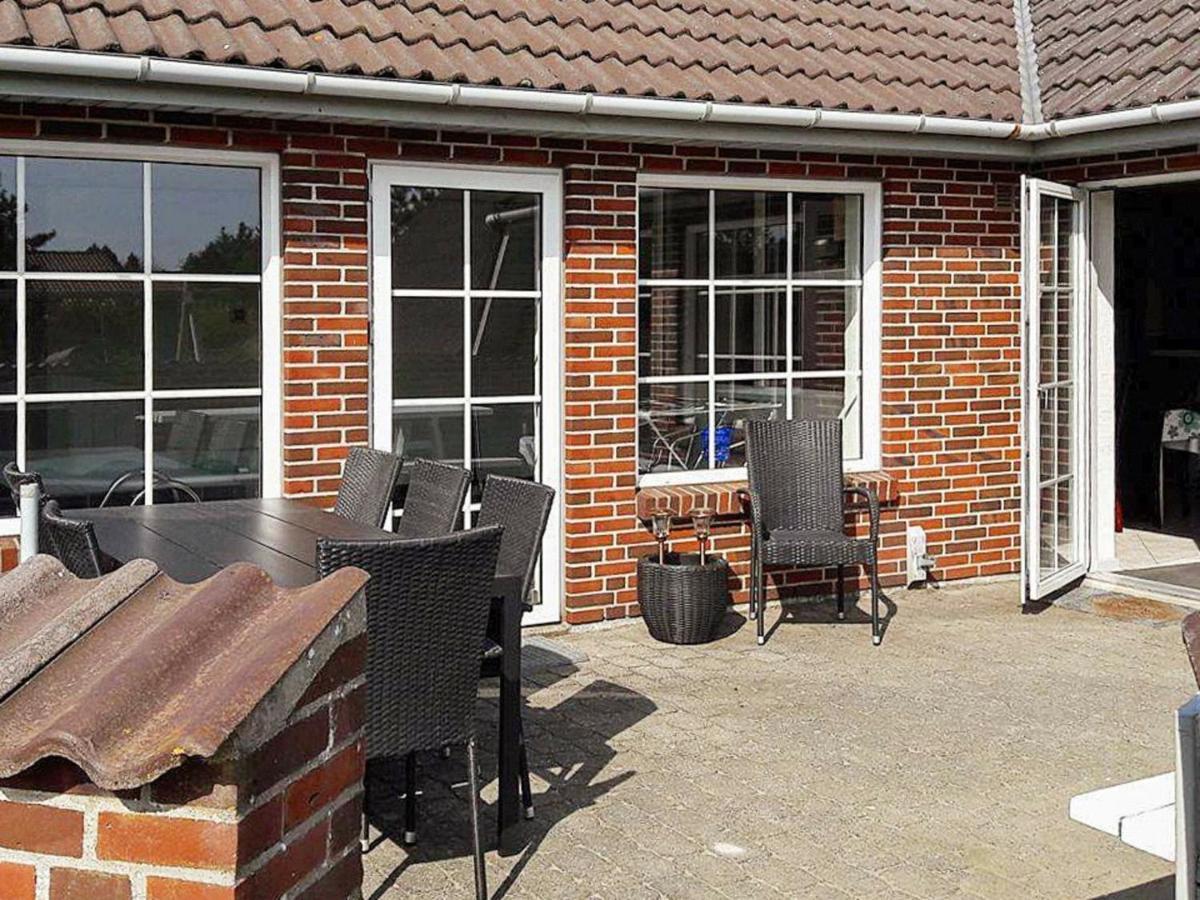 10 Person Holiday Home In Bl Vand Blavand Luaran gambar
